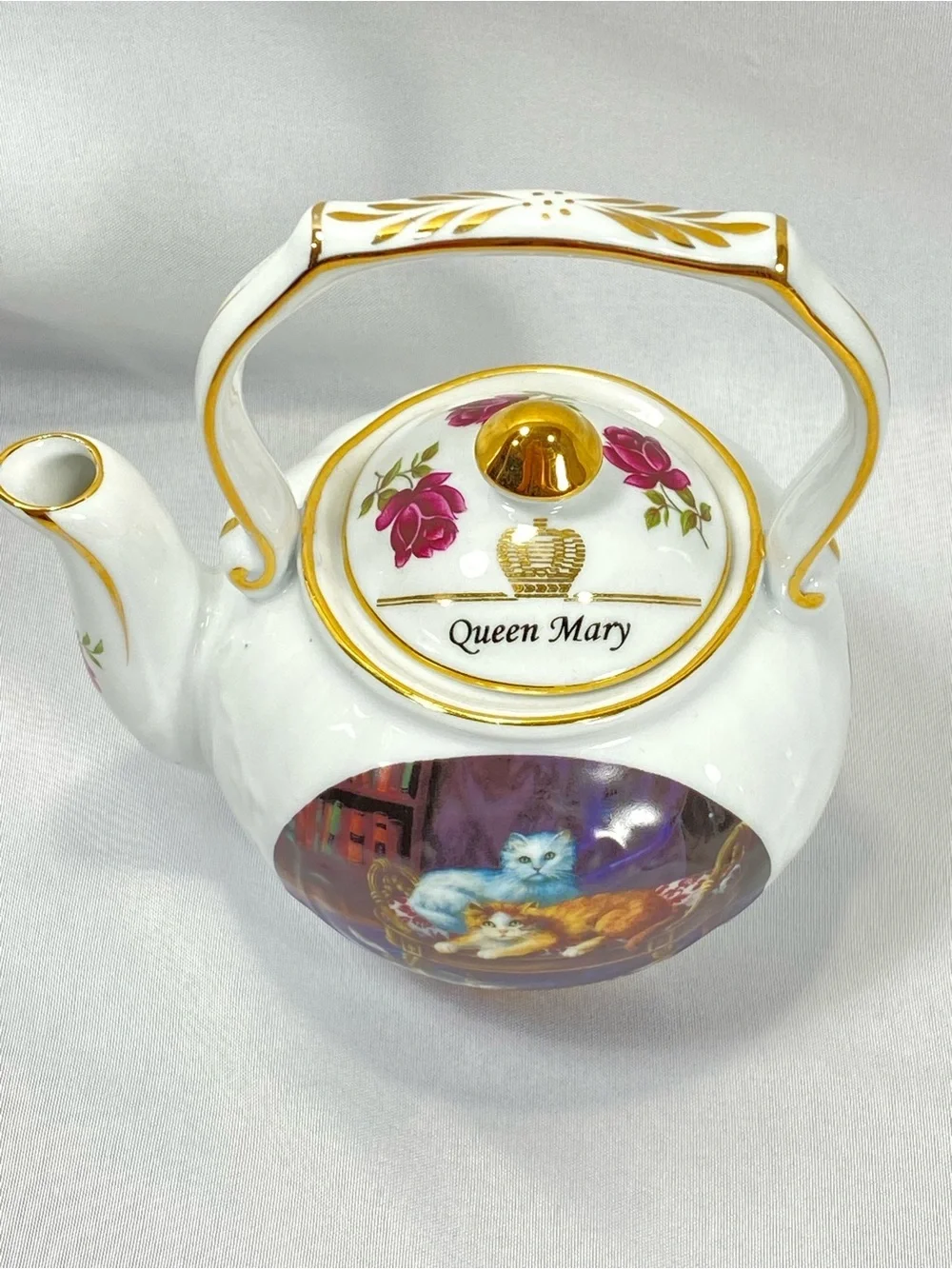 Fielder Keepsakes Porcelain Queen Mary Regency Kittens Teapot